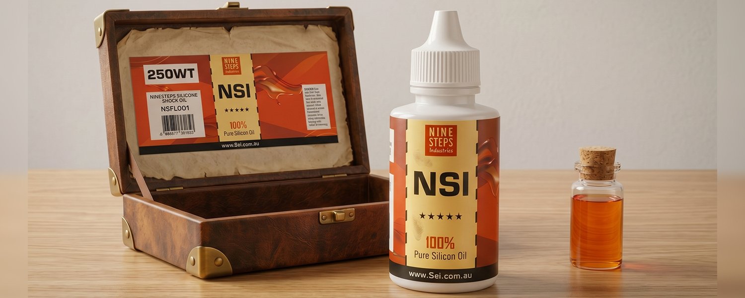 NSI bottle and box packaging mockup featuring a white bottle, an amber vial and an open presentation case.